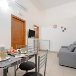 Guesthost - Rosa Apartmán *