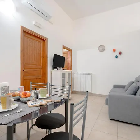 Guesthost - Rosa Apartament *