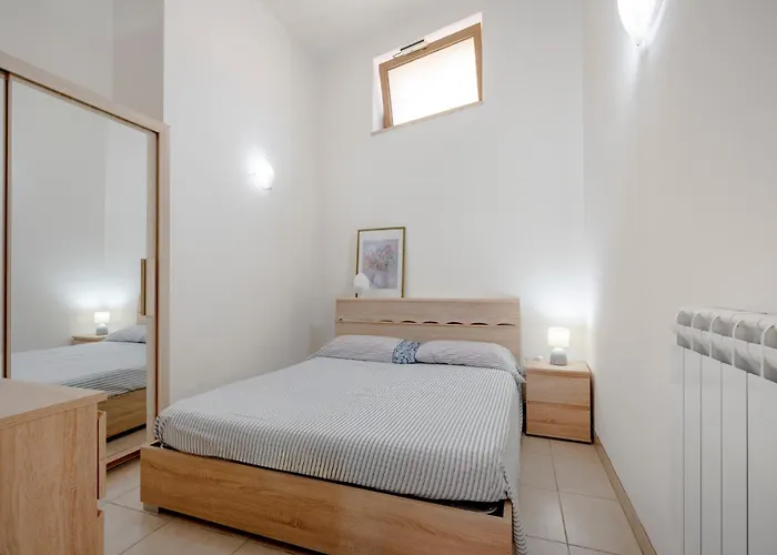 Guesthost - Rosa Daire *